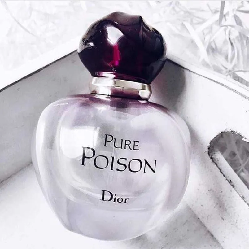 Review 3 chai nước hoa hình quả táo của thương hiệu Dior - 5