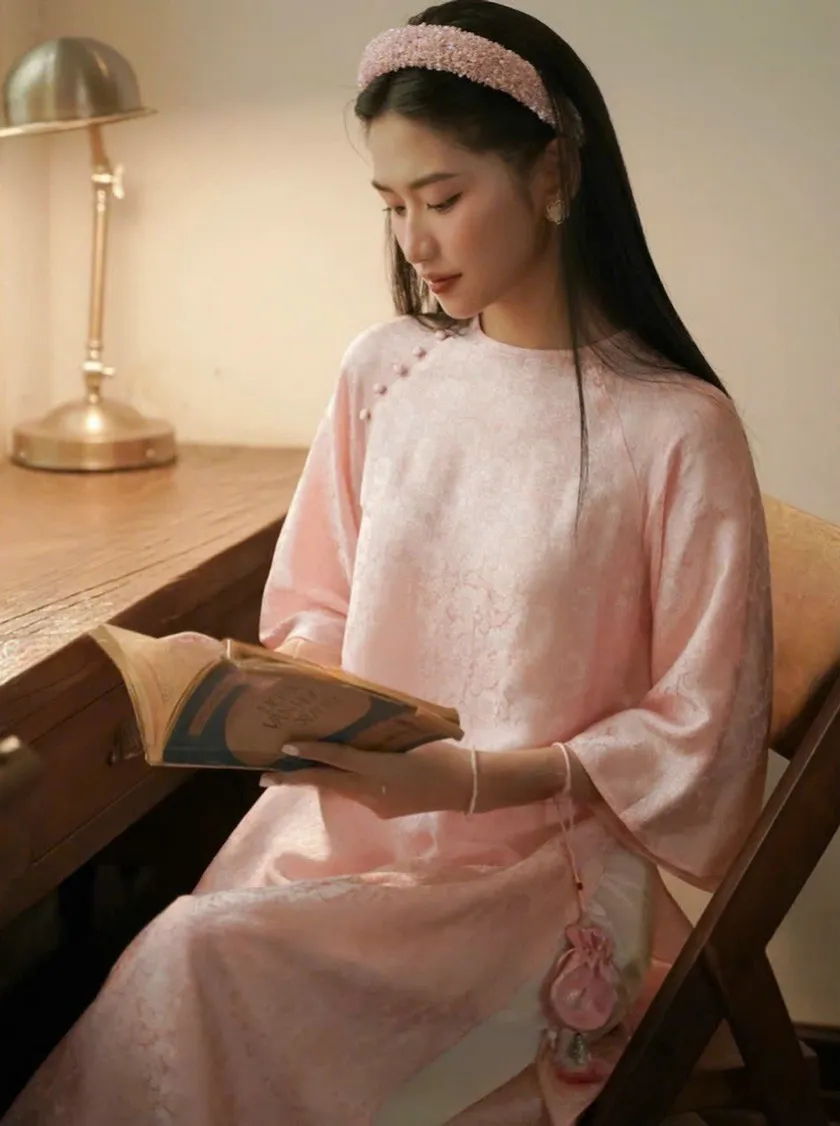 9+ phụ kiện mặc áo dài giúp chị em tỏa sáng, tôn dáng cực khéo - 11