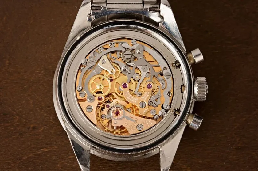 Cách chăm sóc và bảo quản đồng hồ Omega chuyên nghiệp