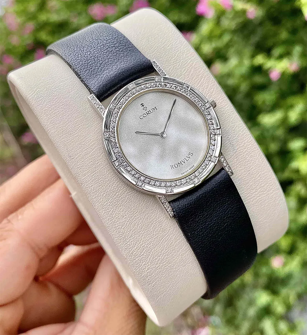 Top 5 cách phân biệt đồng hồ Corum thật giả rất chuẩn xác  - 1