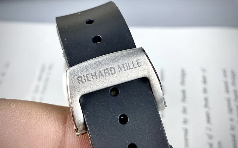 Cách phân biệt đồng hồ Richard Mille thật giả chính hãng