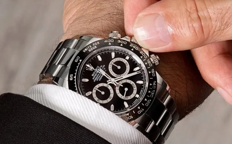 Hướng dẫn cách chỉnh giờ đồng hồ Rolex cho người mới