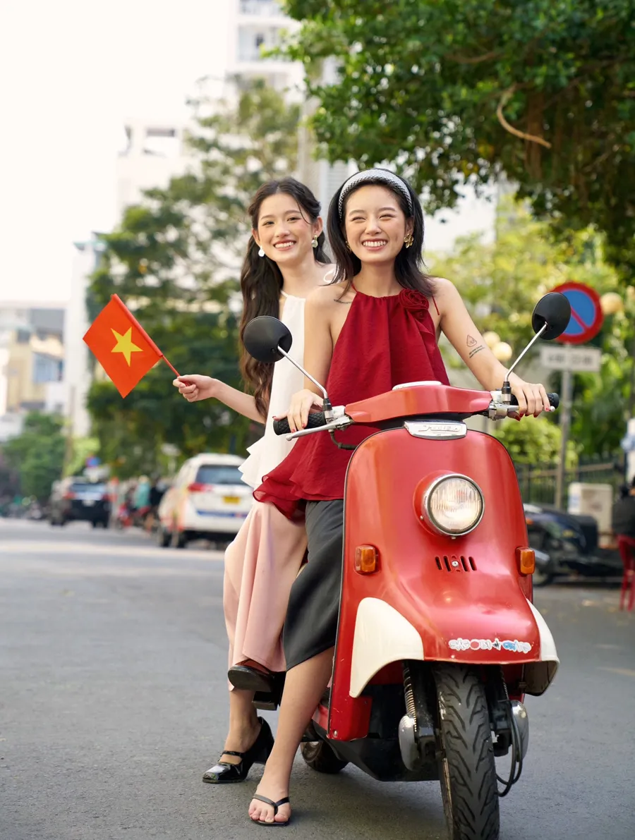 Mùng 2 Tết mặc màu gì? Top 11+ cách phối đồ đi chơi Tết cực xinh cho nàng