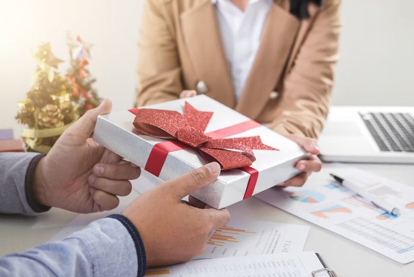 Gợi ý 19+ quà Tết cho khách hàng ý nghĩa tạo ấn tượng tốt