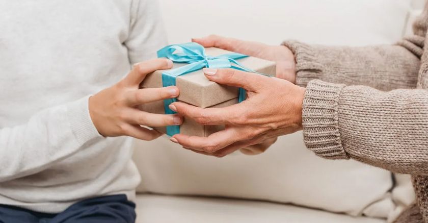 Gợi ý 19+ quà Tết cho khách hàng ý nghĩa tạo ấn tượng tốt