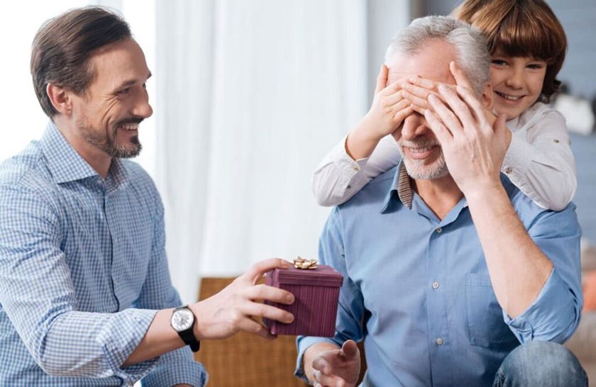 16+ quà Tết tặng bố mẹ vợ giúp chàng rể ghi điểm tuyệt đối