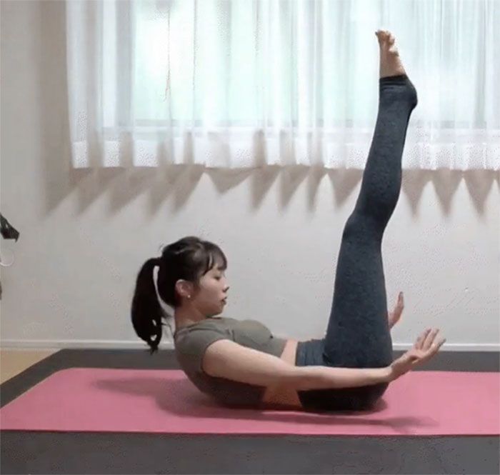 7 động tác tập tại nhà giúp chị em cải thiện vòng eo thon gọn, thẳng đuột - 5