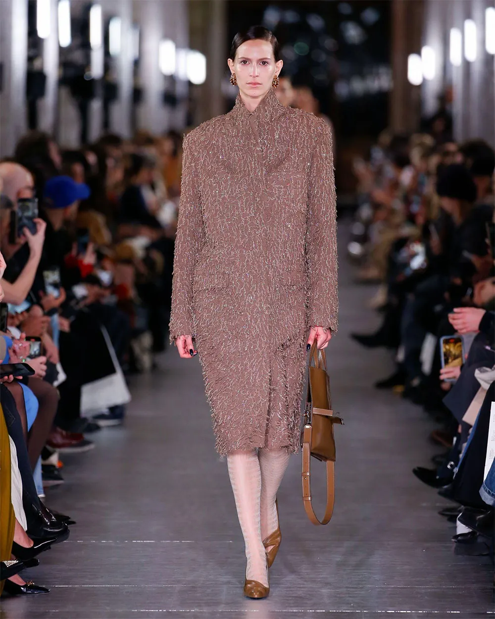 BST Tory Burch Thu Đông 2025: đi tìm cảm hứng vô hạn giữa nét đẹp đời thường  - 4