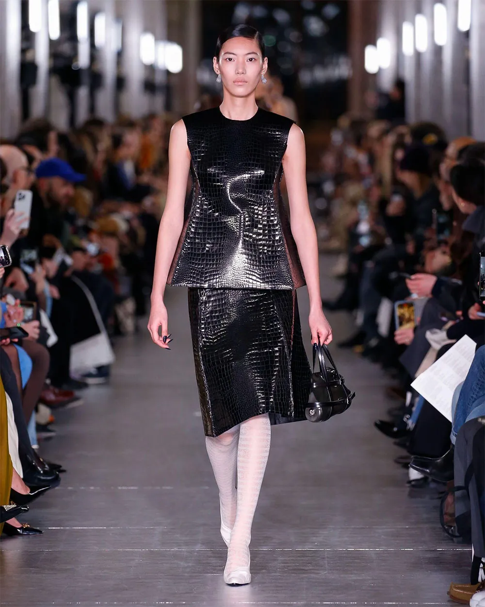 BST Tory Burch Thu Đông 2025: đi tìm cảm hứng vô hạn giữa nét đẹp đời thường  - 5