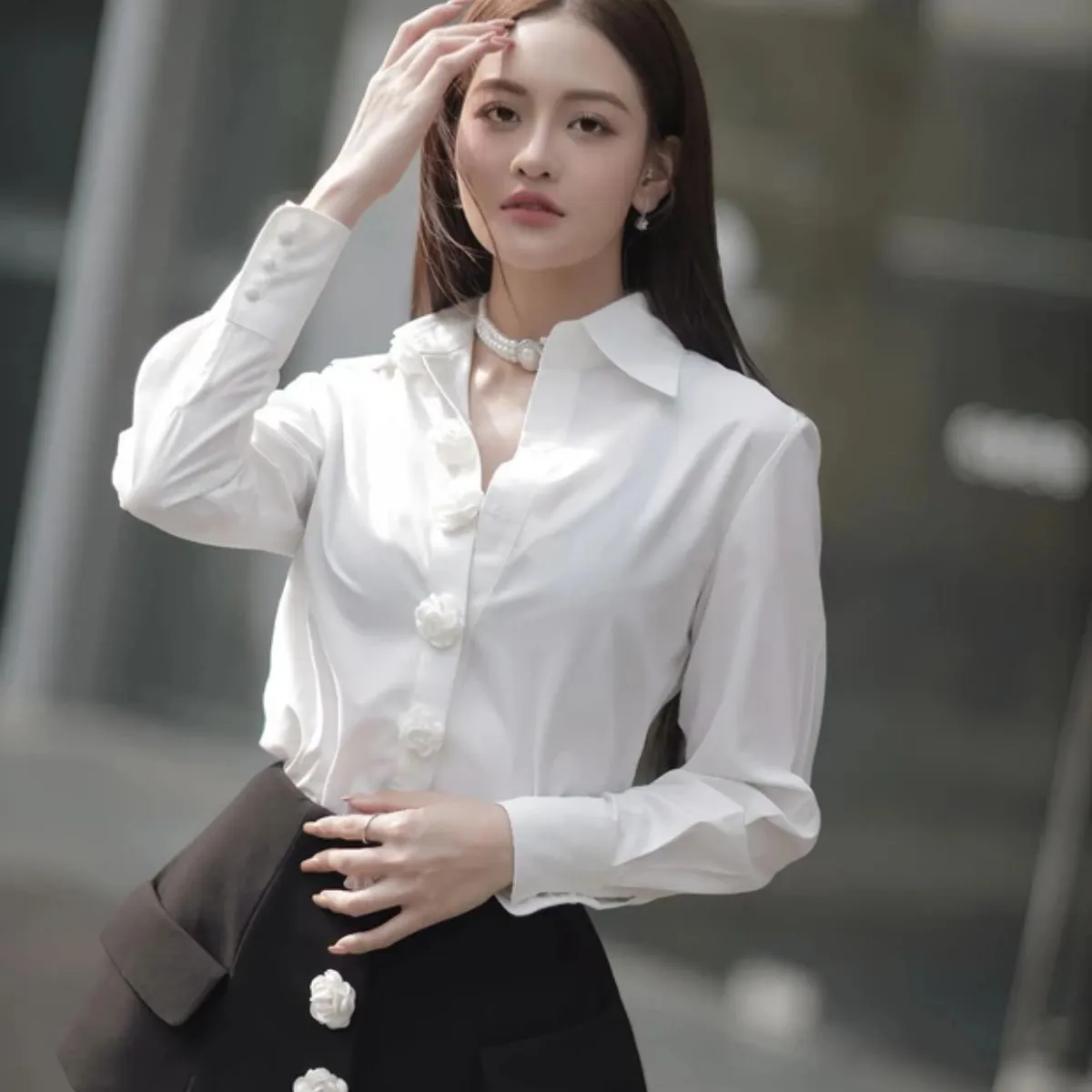 Cách diện áo sơ mi trắng như các nữ diễn viên VTV
