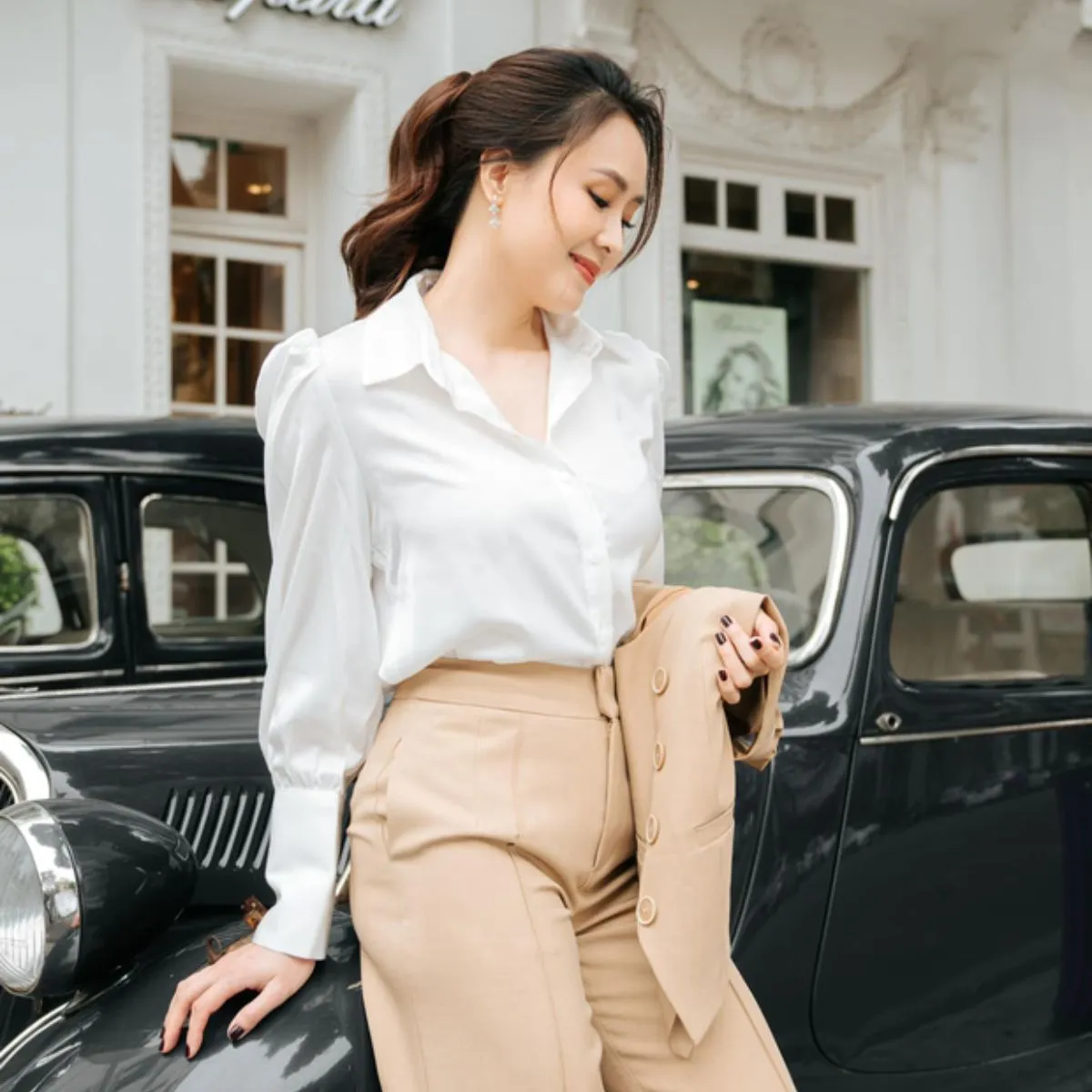 Cách diện áo sơ mi trắng như các nữ diễn viên VTV