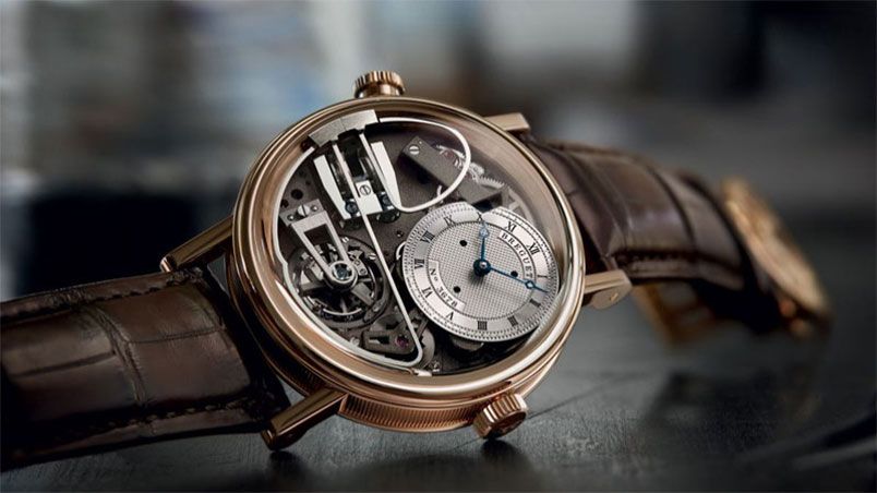 Đồng hồ cơ là gì? Cách nhận biết đồng hồ cơ (Automatic) uy tín