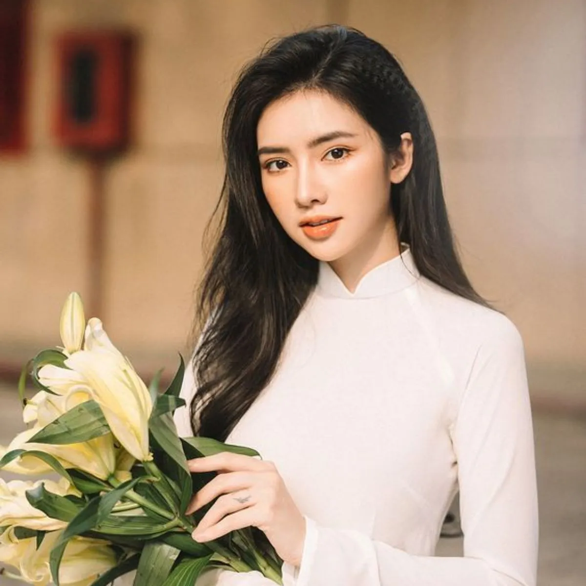 15+ kiểu tóc mặc áo dài cho mặt tròn đẹp ai để cũng hợp