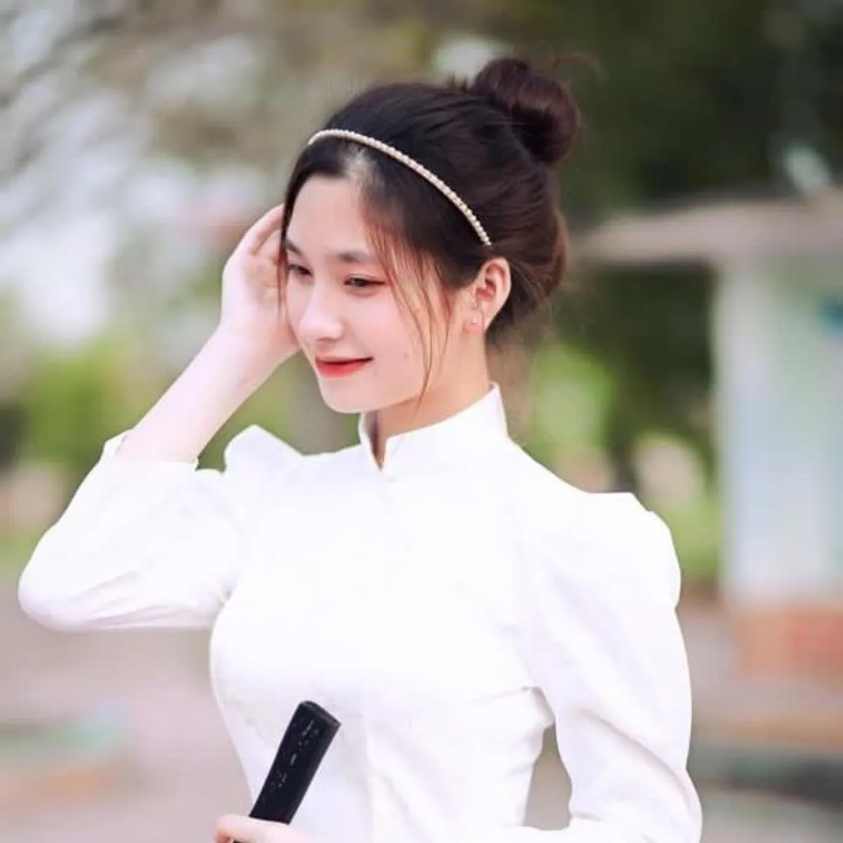 15+ kiểu tóc mặc áo dài cho mặt tròn đẹp ai để cũng hợp