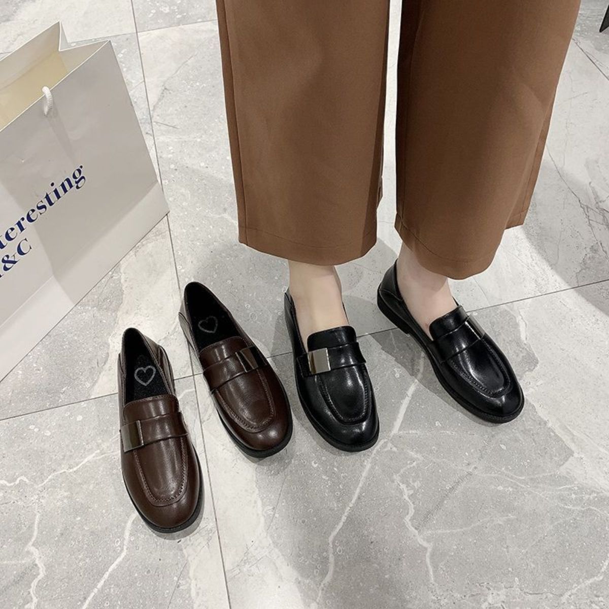 5 mẫu giày tối giản phối đồ gì cũng đẹp và thời trang