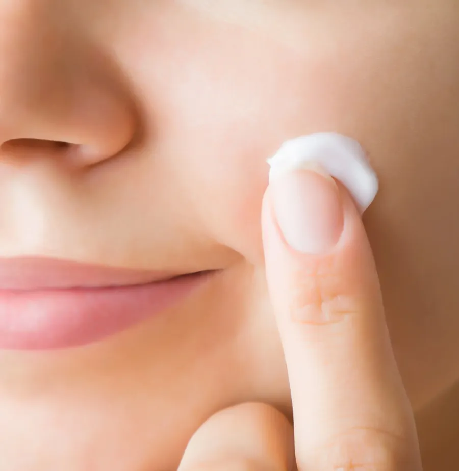 Nặn mụn xong nên làm gì? Hướng dẫn các bước chăm sóc da sau nặn mụn uy tín