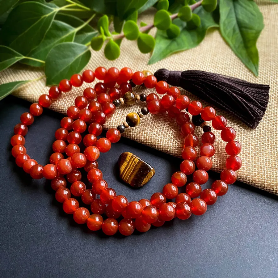Cách chọn trang sức phong thủy cho người mệnh Hỏa mang đến tài lộc, may mắn