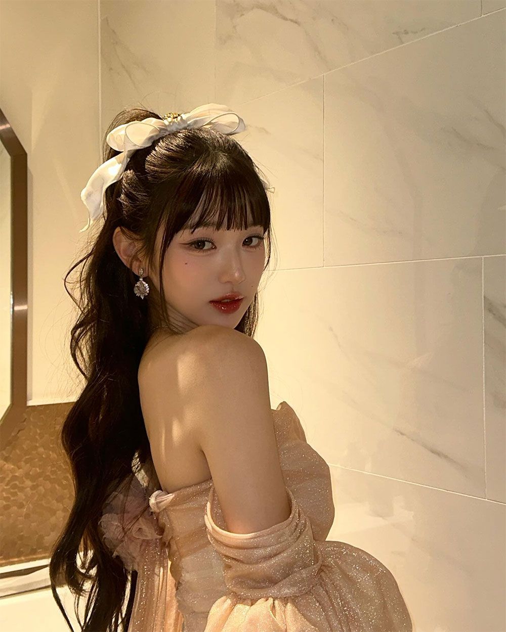 7 kiểu tóc phủ sóng đầu năm 2025 không kén mặt, nâng hạng nhan sắc - 1