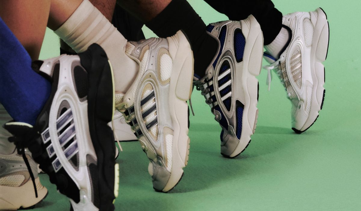 Mẫu giày Adidas 2000’s Running đánh dấu bước tiến vượt thời gian
