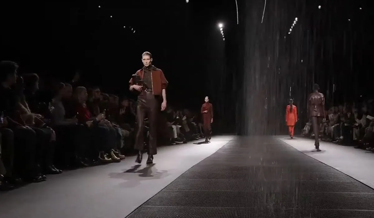 BST Hermes Thu Đông 2025: Sự kết hợp chất xa xỉ và hoang dã - 1