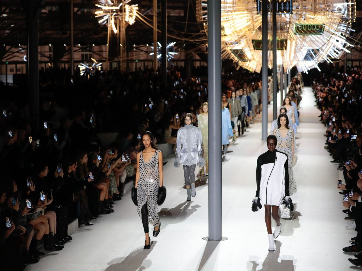 BST Louis Vuitton Thu Đông 2025 đánh dấu 10 năm cống hiến của Nicolas Ghesquière - 5