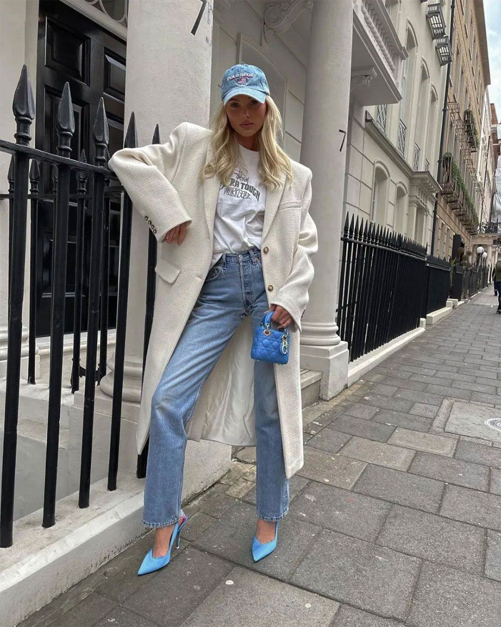 Giày 2025: 5 mẫu giày trẻ trung, tôn dáng dẫn dầu xu hướng năm nay - 4