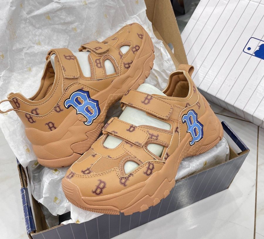 Những đặc điểm nổi bật của giày Sandals MLB
