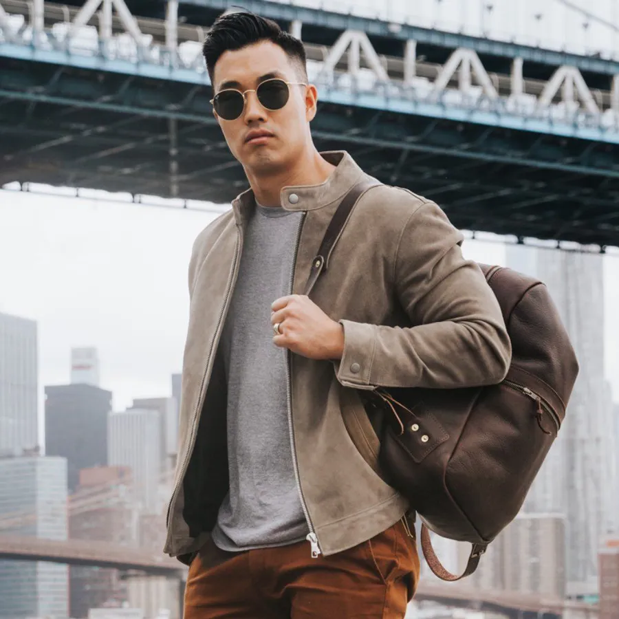 Màu taupe là gì? Cách phối đồ sành điệu với tone taupe cho nam
