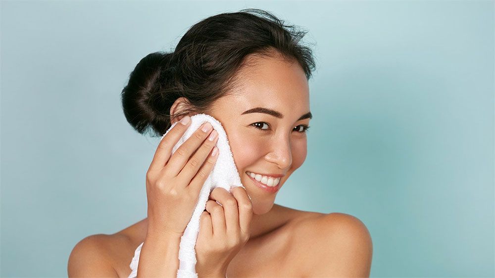 Những sai lầm khi rửa mặt khiến da lão hóa nhanh, lên mụn nhiều