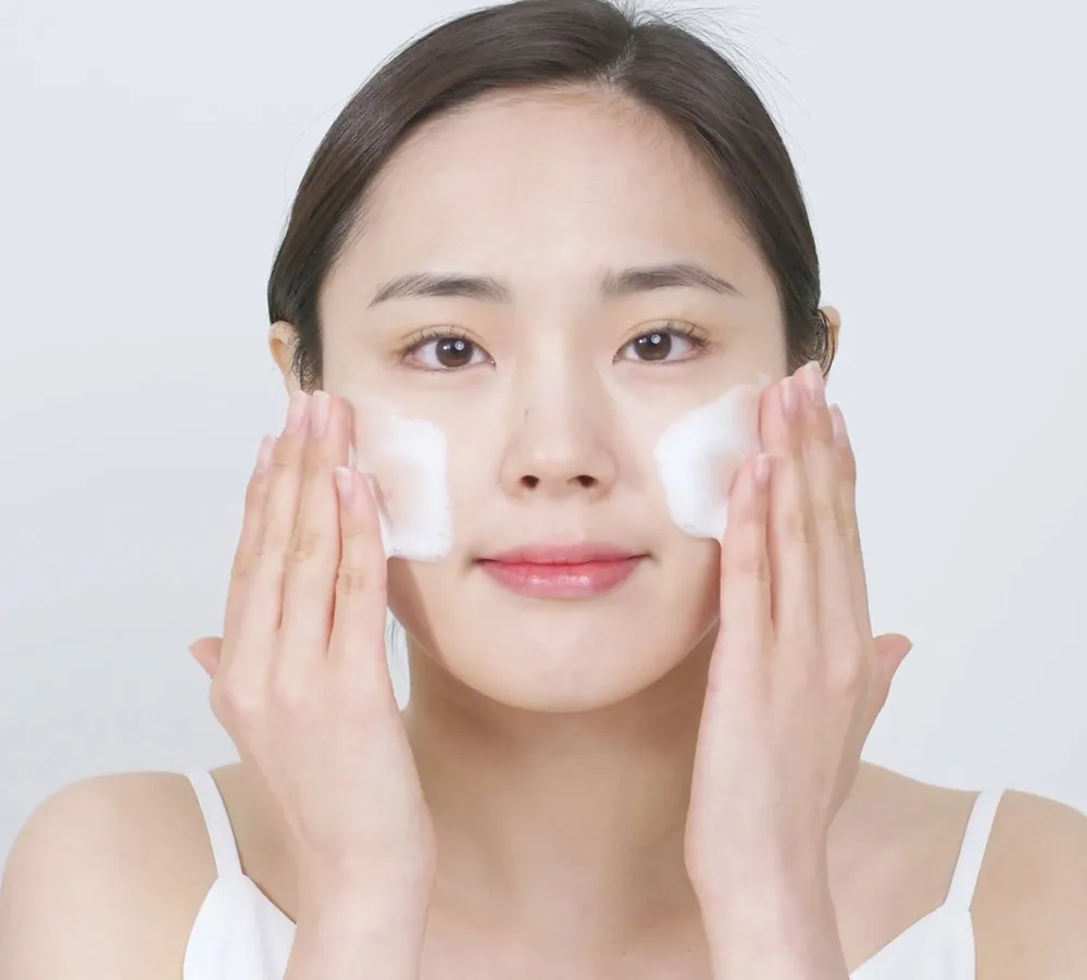 Những sai lầm khi rửa mặt khiến da lão hóa nhanh, lên mụn nhiều