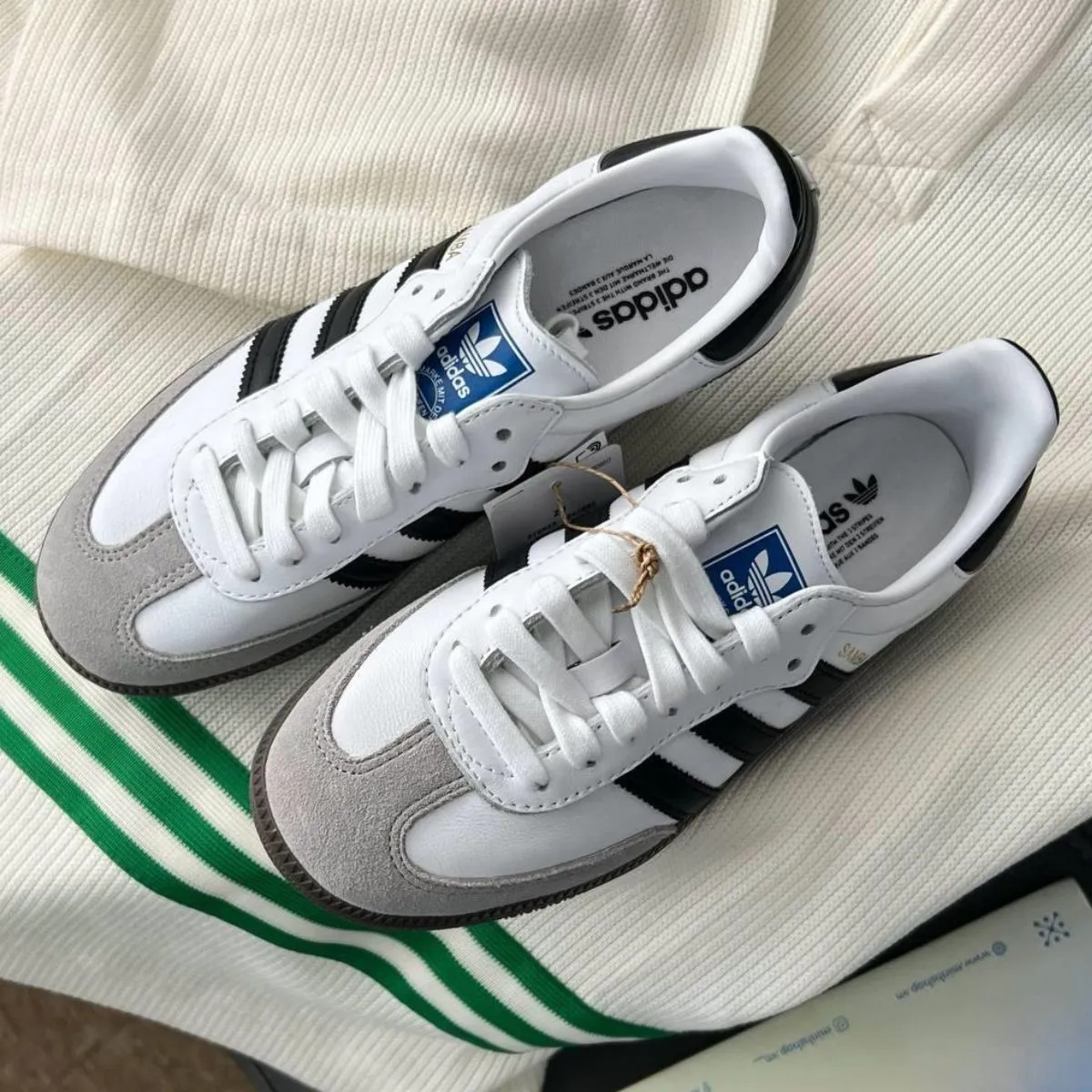 Cách phân biệt giày Adidas Samba thật giả check legit cực chuẩn