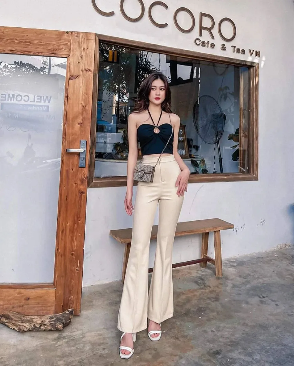 Quần ống vẩy là gì? 10 tips phối đồ với quần ống vẩy tôn dáng - 14