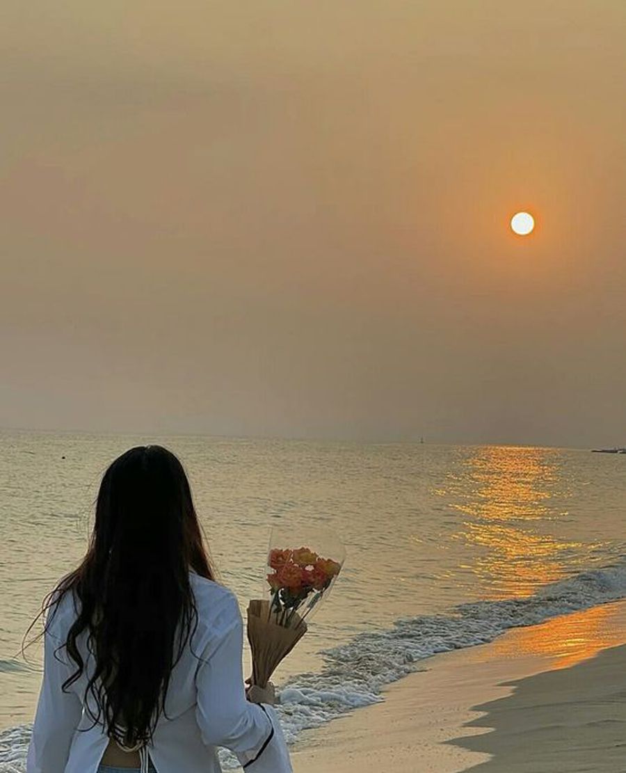 Top 23+ cách tạo dáng chụp ảnh hoàng hôn cực đẹp và lãng mạn