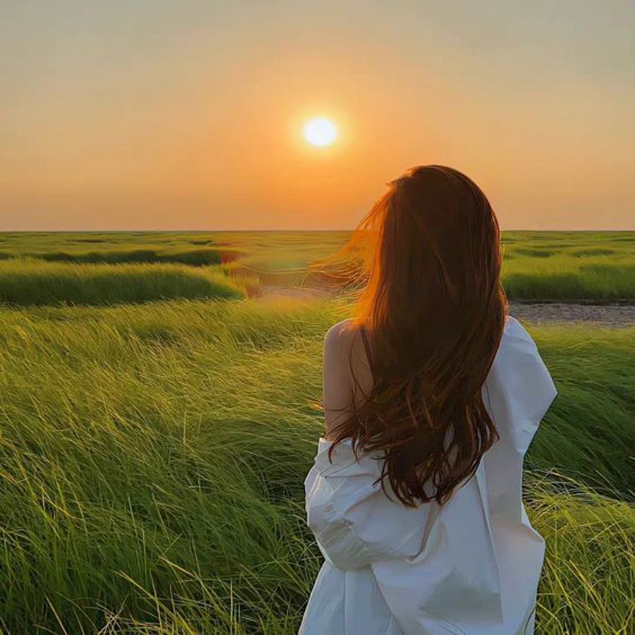 Top 23+ cách tạo dáng chụp ảnh hoàng hôn cực đẹp và lãng mạn
