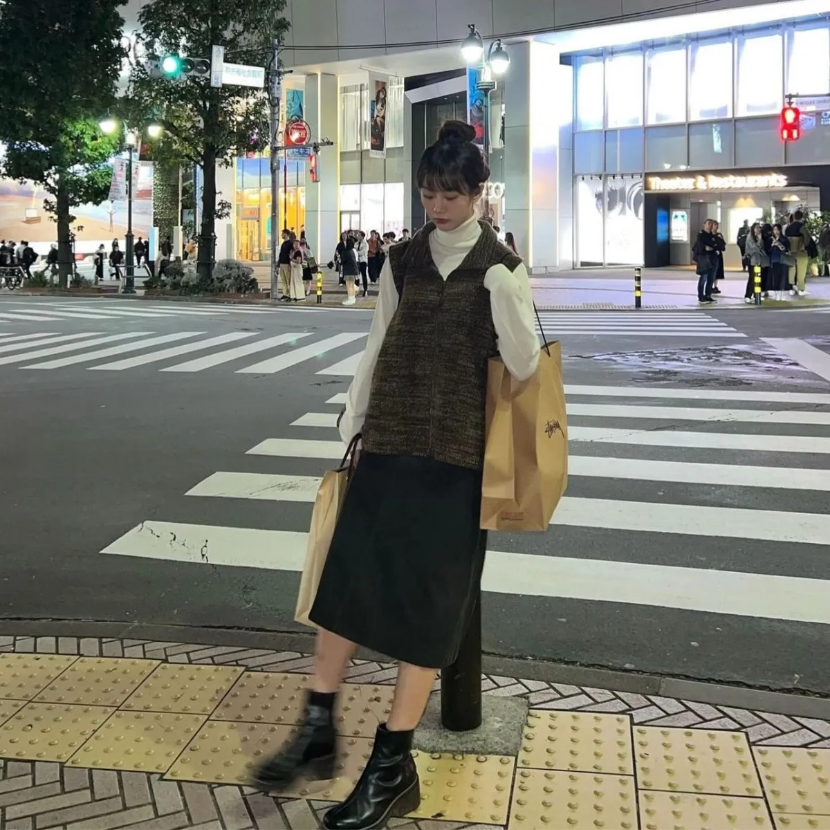 Phong cách phối đồ hàng ngày basic của Lee Hyeri - 3