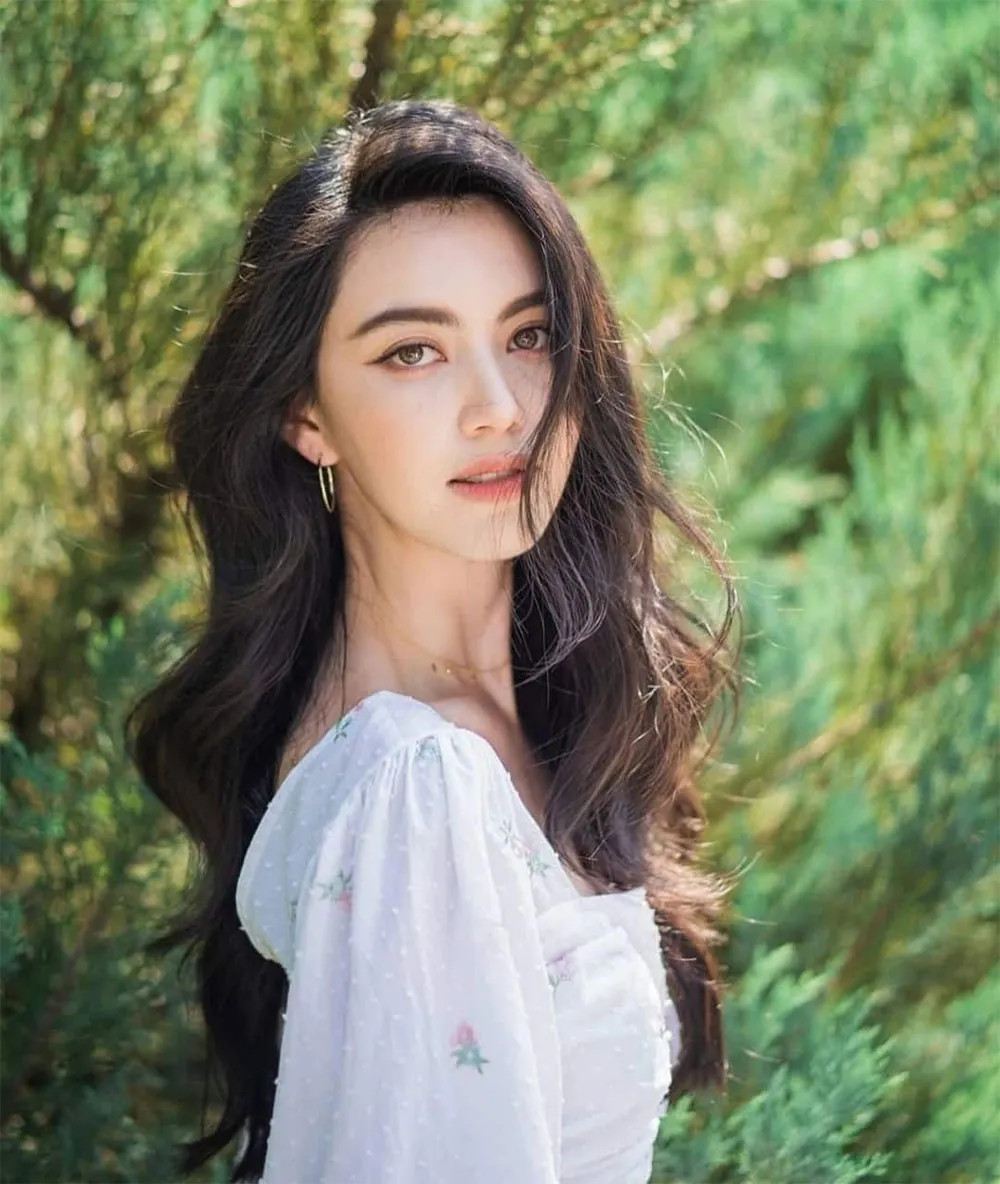 Xem ngay cách diện váy siêu xinh của Mai Davika cho hè này  - 1