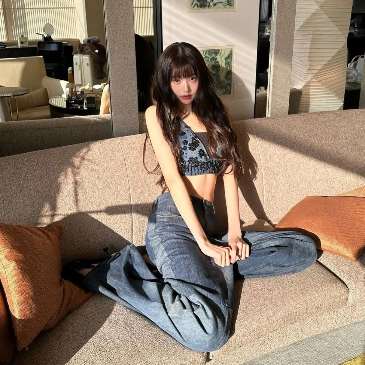 Xu hướng thời trang denim on denim được các IT girl lăng xê nhiệt tình