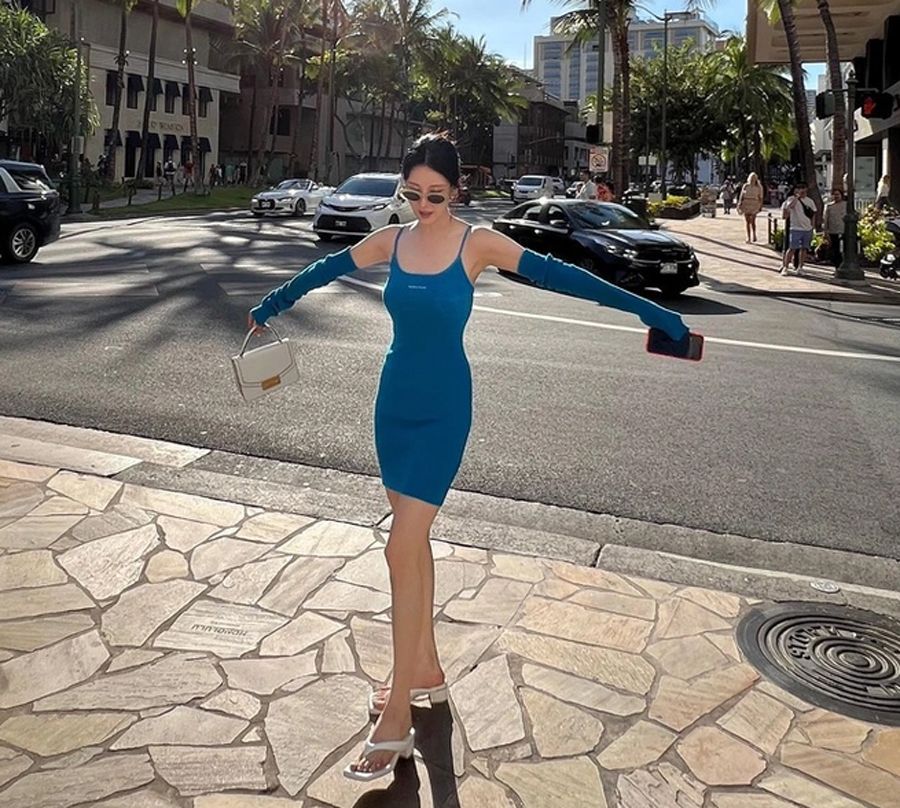 Váy ôm sát tôn dáng