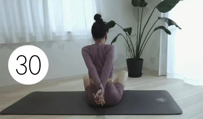 Bài tập thu nhỏ bắp tay trong 14 ngày giúp nàng diện váy dây tự tin hơn