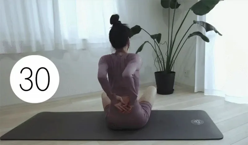 Bài tập thu nhỏ bắp tay trong 14 ngày giúp nàng diện váy dây tự tin hơn