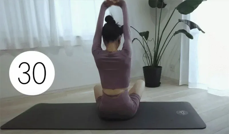 Bài tập thu nhỏ bắp tay trong 14 ngày giúp nàng diện váy dây tự tin hơn