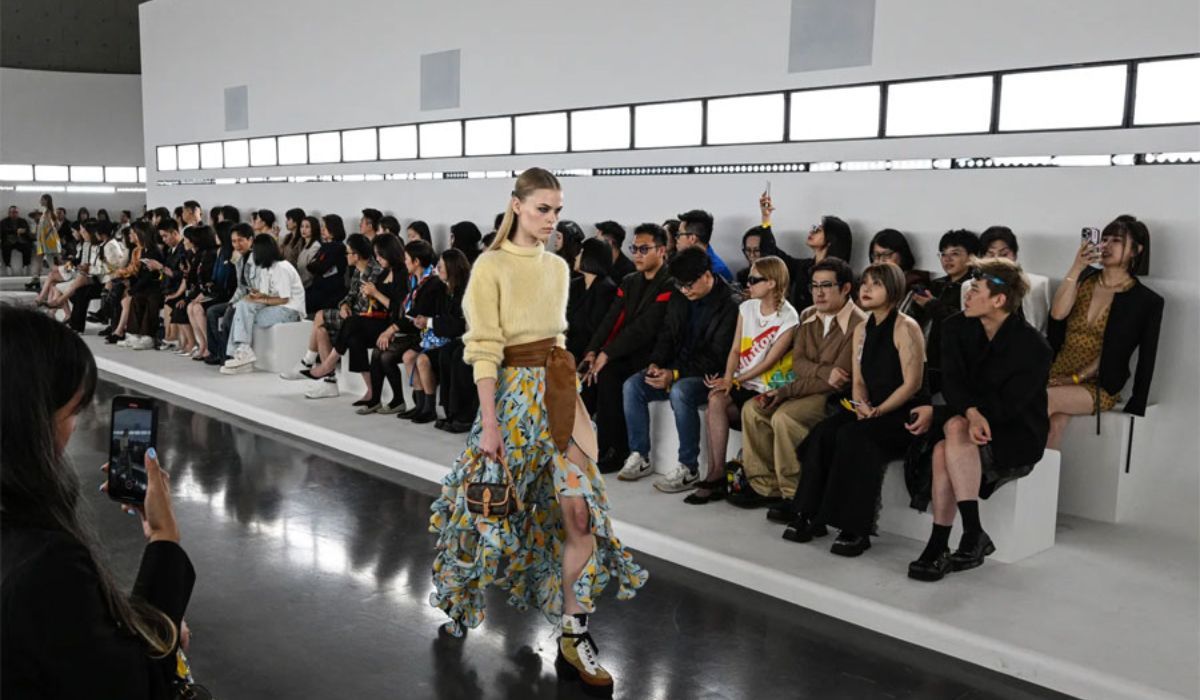 BST Louis Vuitton Pre-Fall 2025 chủ đề chuyến công du đến Thượng Hải