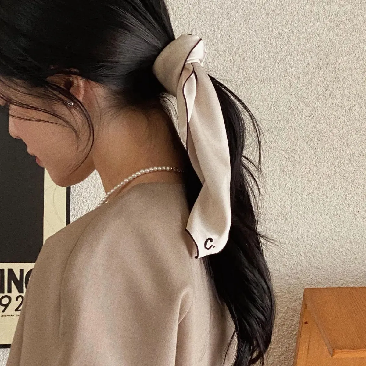 Cách buộc tóc cho tóc mỏng thưa giúp tóc trông dày và bồng hơn