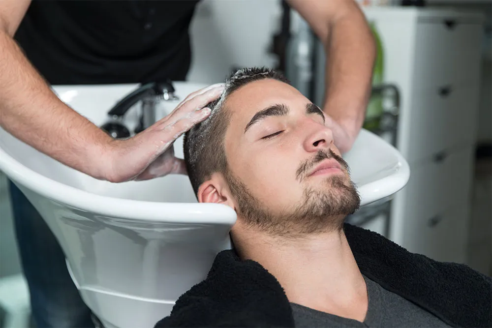 Cách chọn dầu gội cho nam phù hợp với từng loại tóc