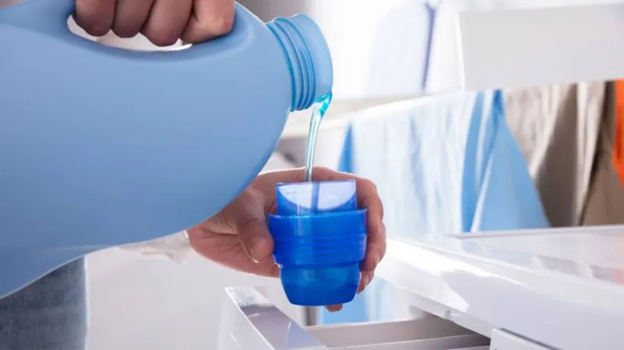 Gợi ý 10+ cách làm phẳng quần áo không cần bàn ủi nhanh chóng