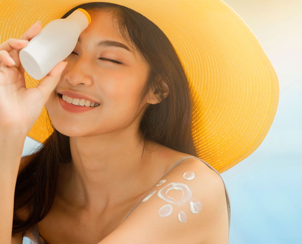 Da mụn có nên dùng kem chống nắng hay không?