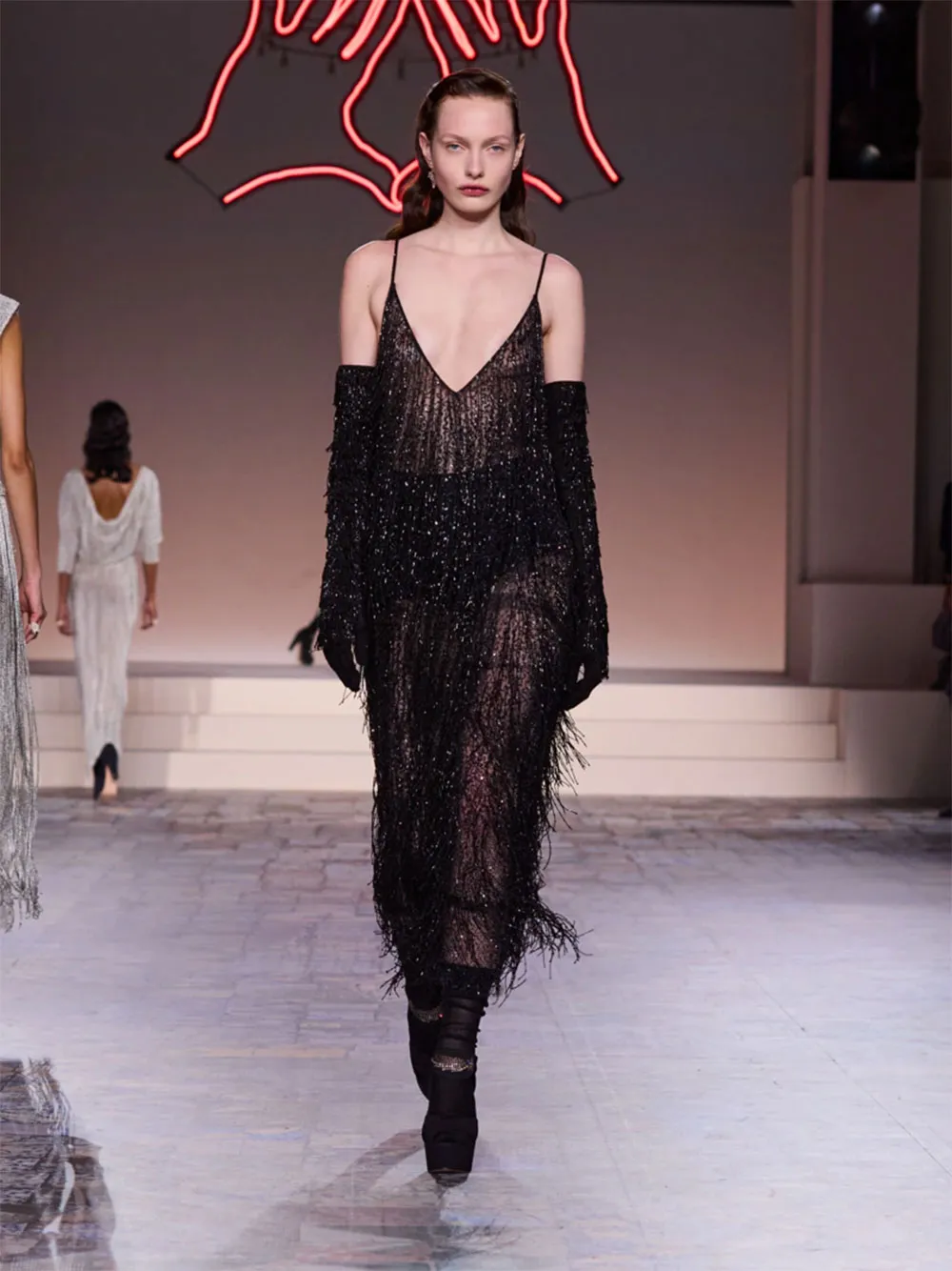 Show Dior Fall 2025: Mang hơi thở New York hiện đại