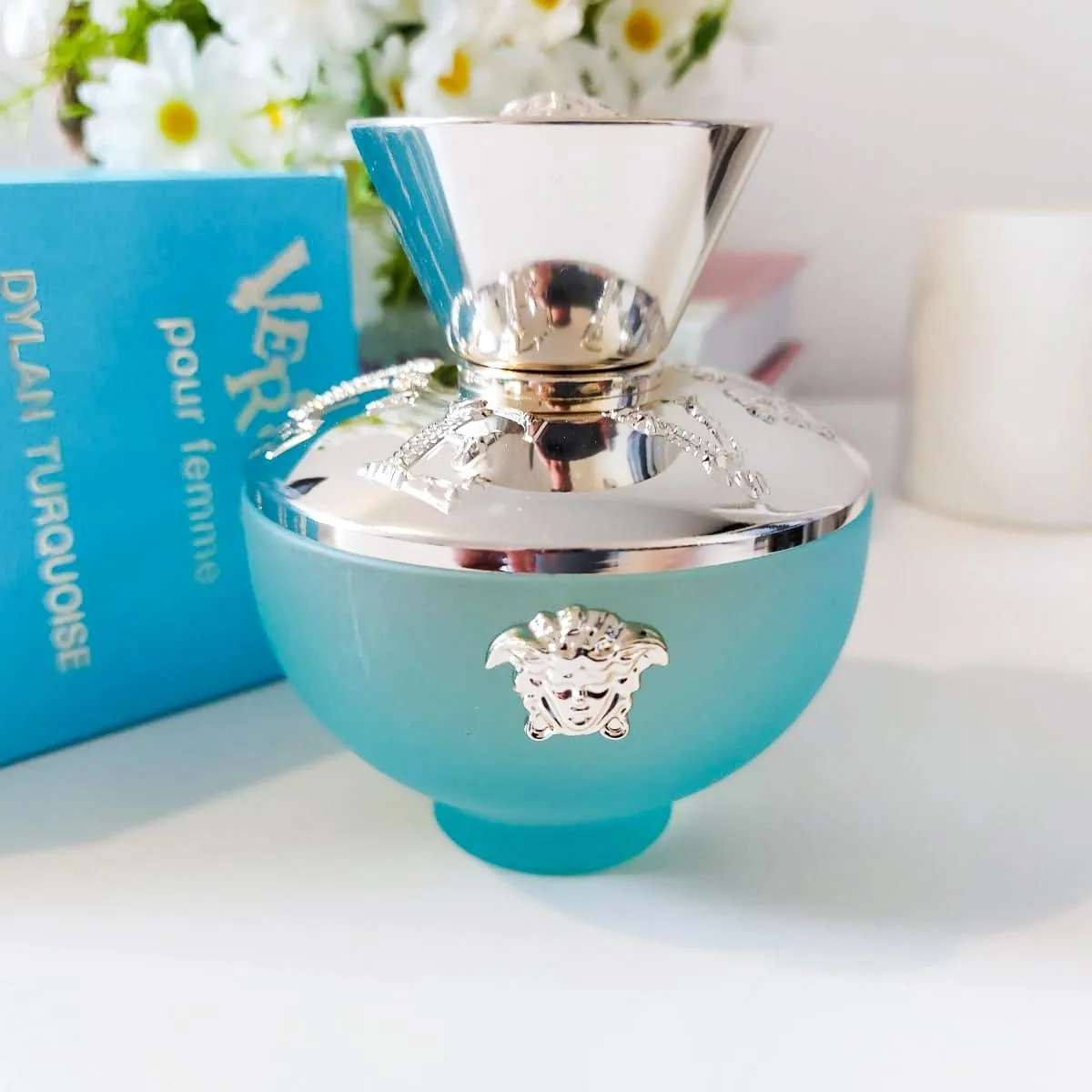 Top 10 nước hoa Versace nữ mùi nào thơm lâu được rất yêu thích