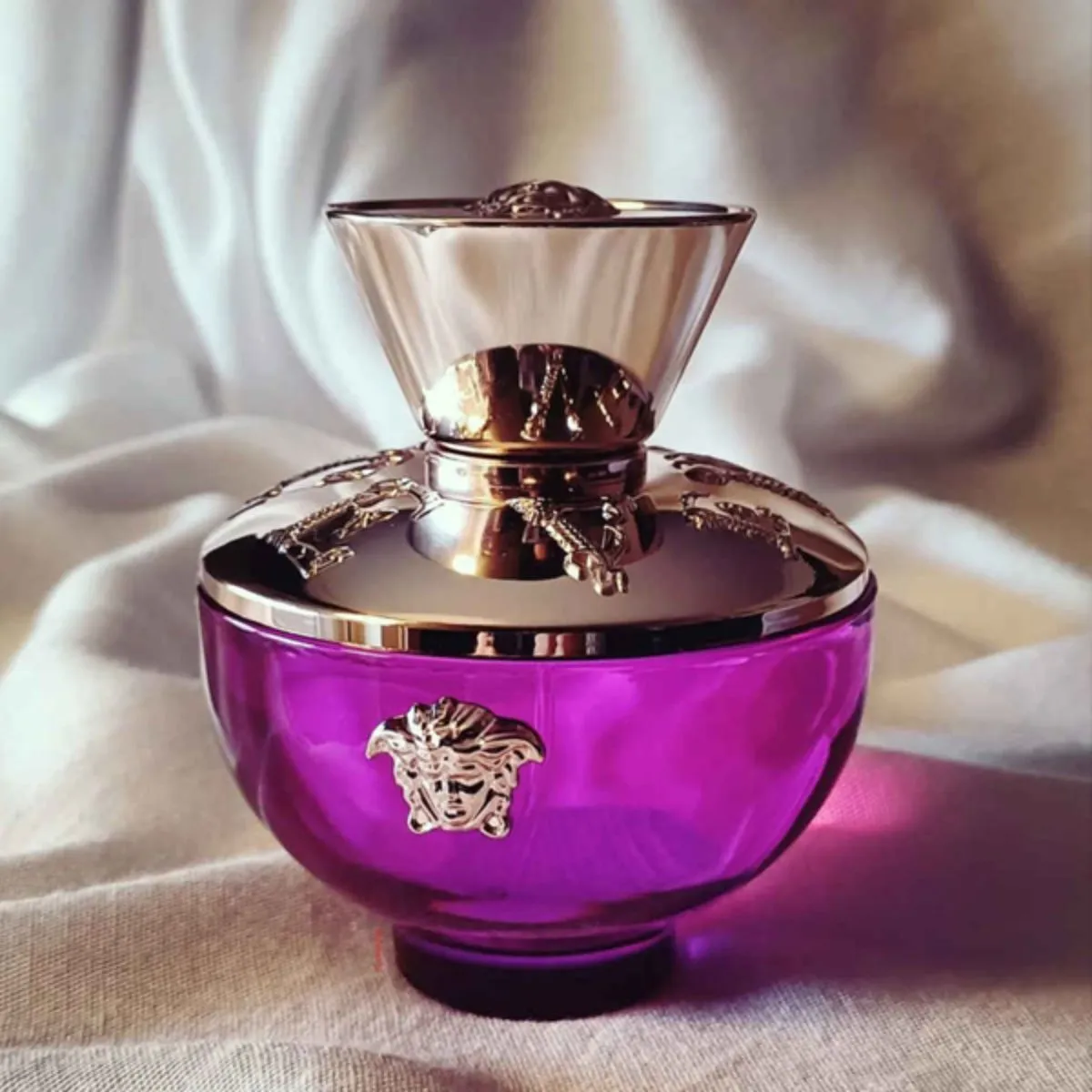 Top 10 nước hoa Versace nữ mùi nào thơm lâu được rất yêu thích