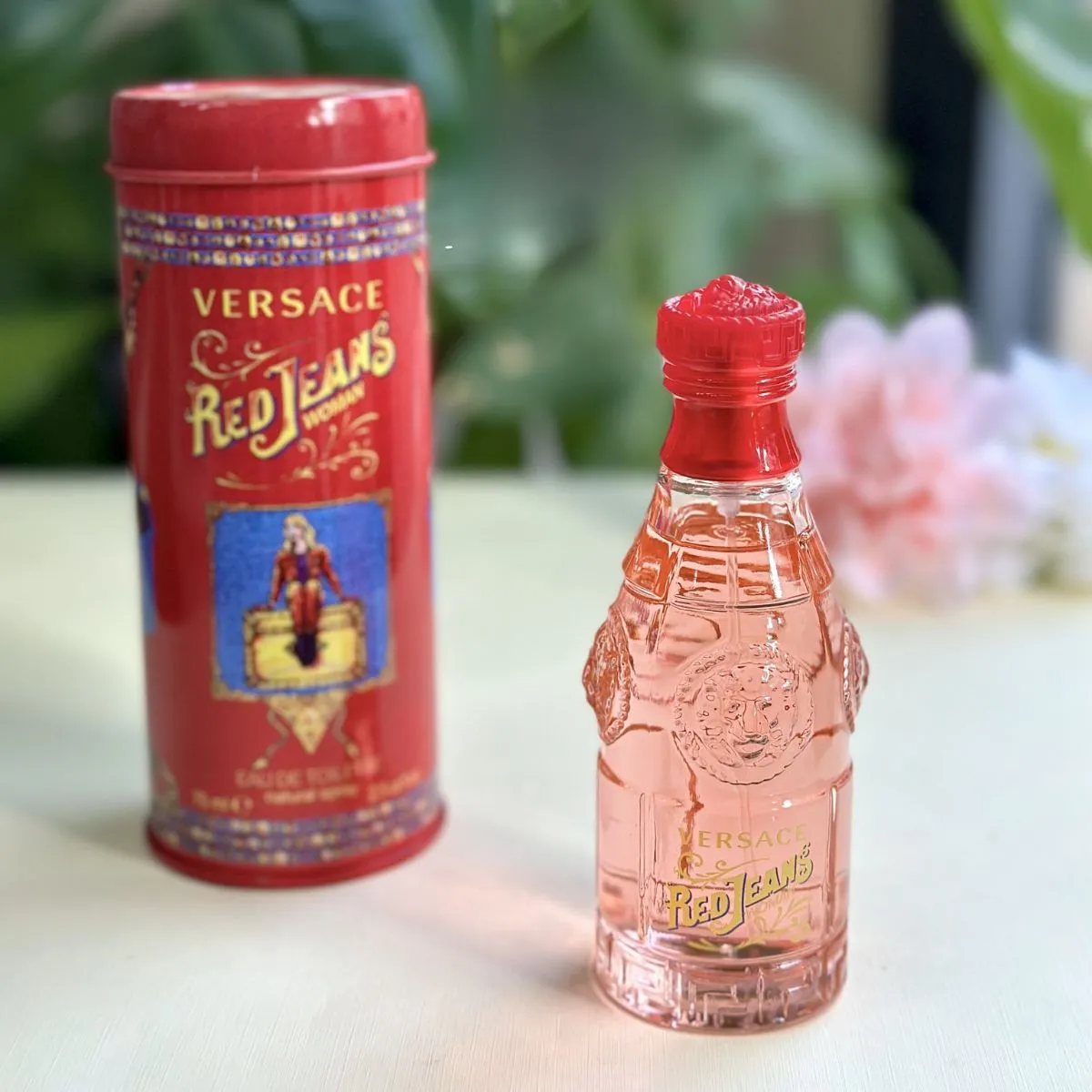Top 10 nước hoa Versace nữ mùi nào thơm lâu được rất yêu thích